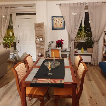 Les Hirondelles, Appartement De Vacances Avec Terrasse Et Coin Grillades Granges Ngoại thất bức ảnh
