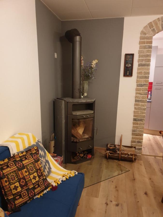 Les Hirondelles, Appartement De Vacances Avec Terrasse Et Coin Grillades Granges Ngoại thất bức ảnh