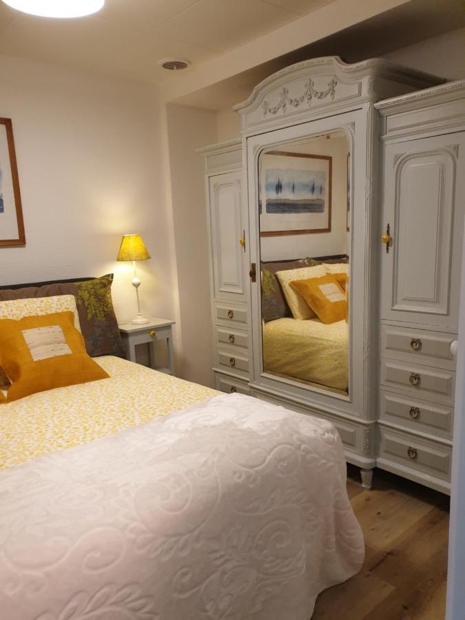 Les Hirondelles, Appartement De Vacances Avec Terrasse Et Coin Grillades Granges Ngoại thất bức ảnh