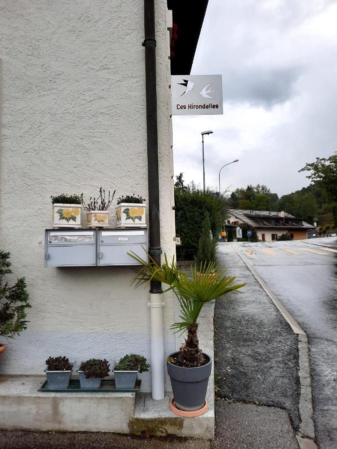 Les Hirondelles, Appartement De Vacances Avec Terrasse Et Coin Grillades Granges Ngoại thất bức ảnh